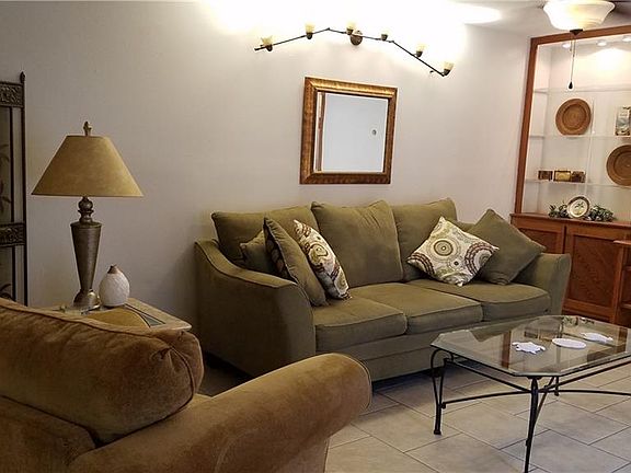 3rd image of 3304 Sandlewood Ln APT 4