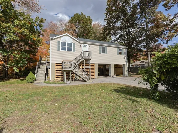 5 E Public St, Assonet, MA 02702