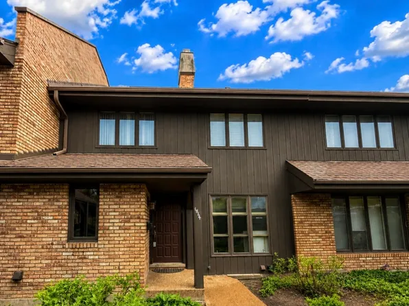 1864 Mission Hills Ln, Northbrook, IL 60062