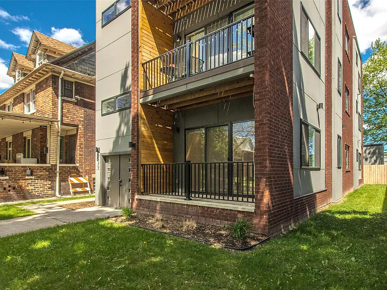 4530 Commonwealth St #1 — Photo 7