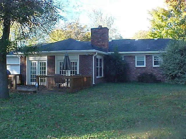 3 bed, 1713 sqft, $2,445 — Photo 4