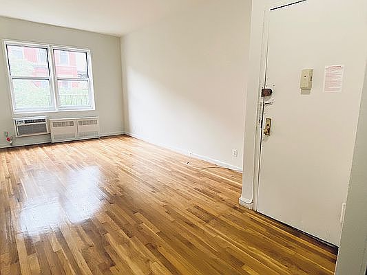1st image of 306 W 47th St APT 4B