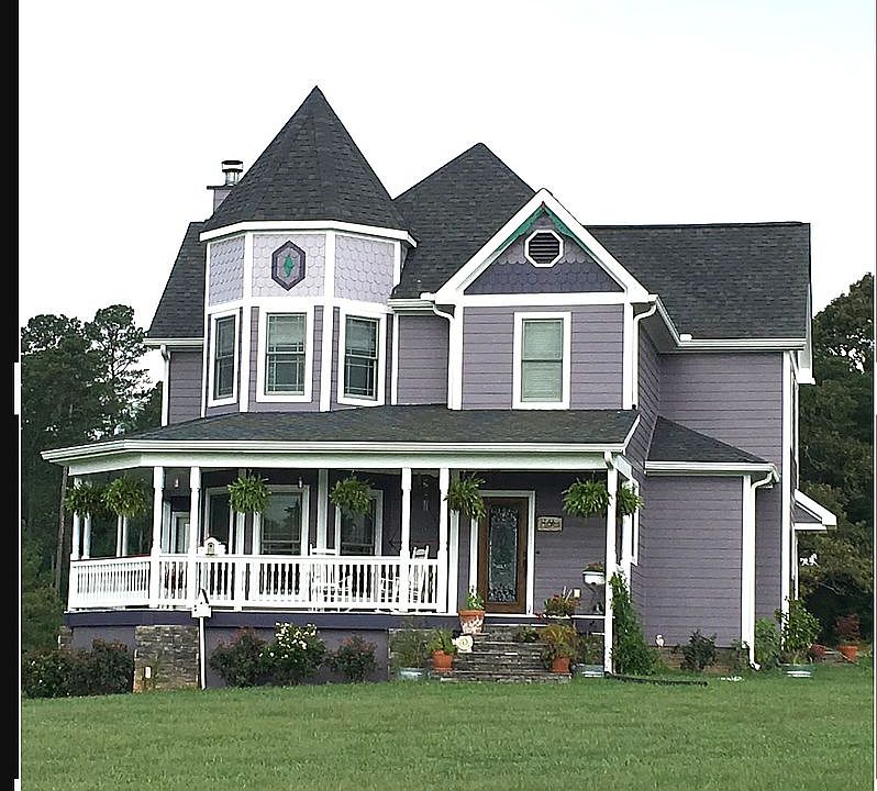 Gorgeous Victorian Home 