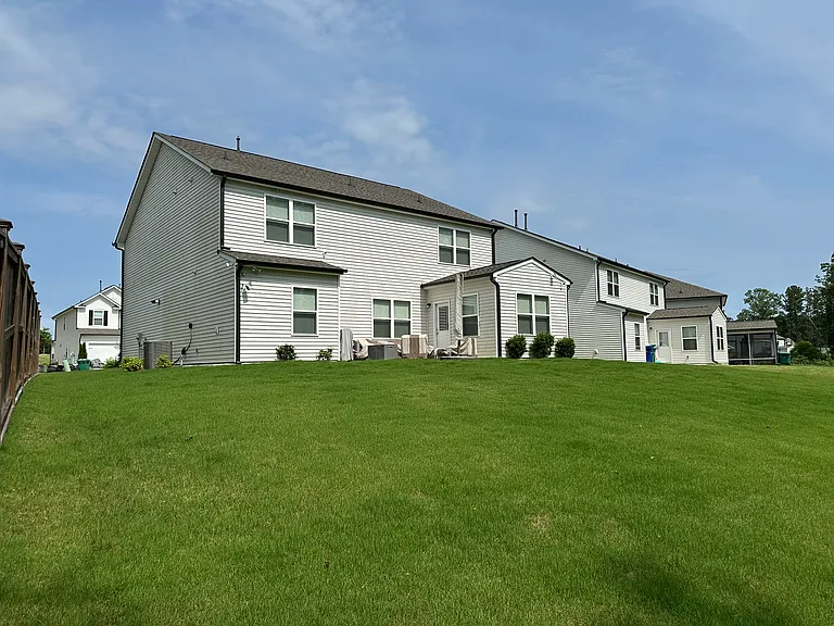 8404 Jordan Meadow Dr — Photo 3