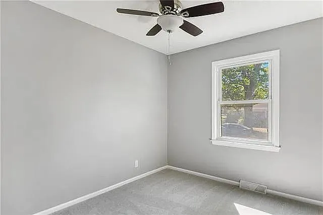 4110 W 47th Ter — Photo 13