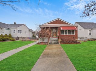 10349 S Troy St, Chicago, IL 60655