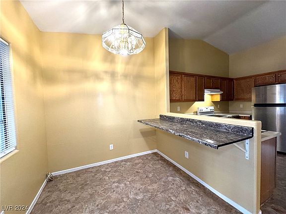 4th image of 3834 Soda Springs Dr