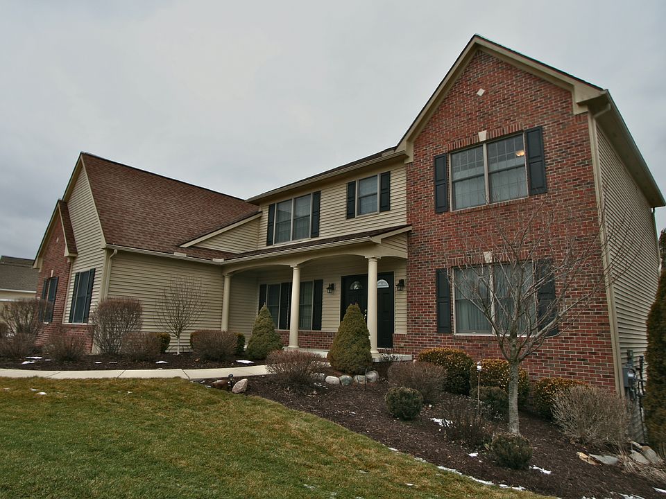 1st image of 362 Huntington Dr