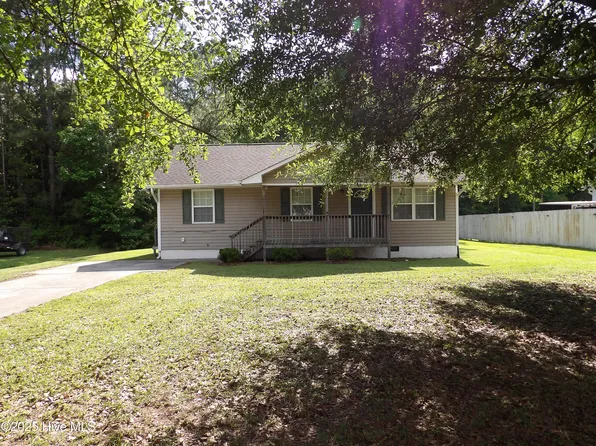 103 Mccullen Street, Burgaw, NC 28425
