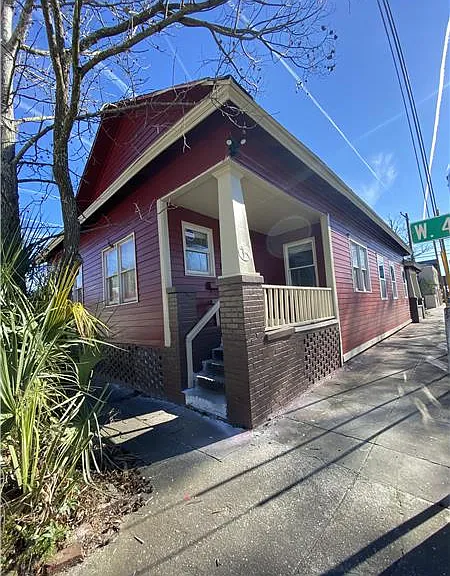 2602 Jefferson St — Photo 1