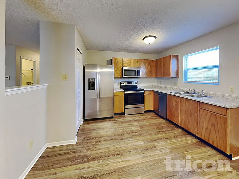 10800 Wymm Ln — Photo 4