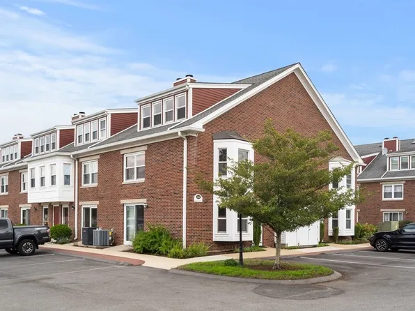 144 Quincy Shore Dr Unit 125, Quincy, MA 02171