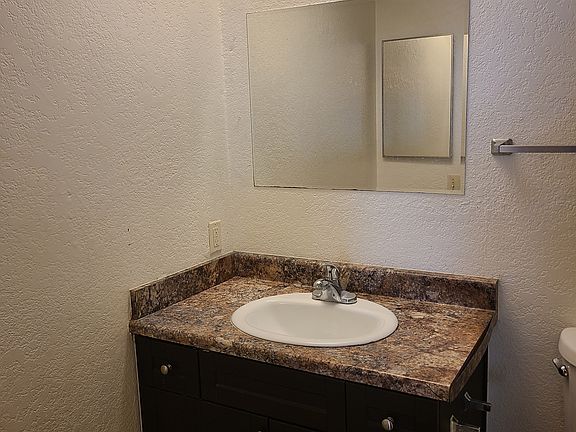 3rd image of 842 Sinkler Way APT D