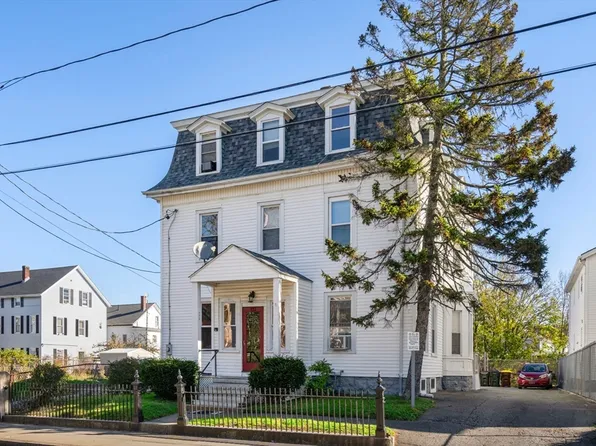 772 2nd St, Fall River, MA 02721