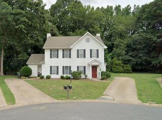 807 Selwyn Oaks Ct APT B, Charlotte, NC 28209