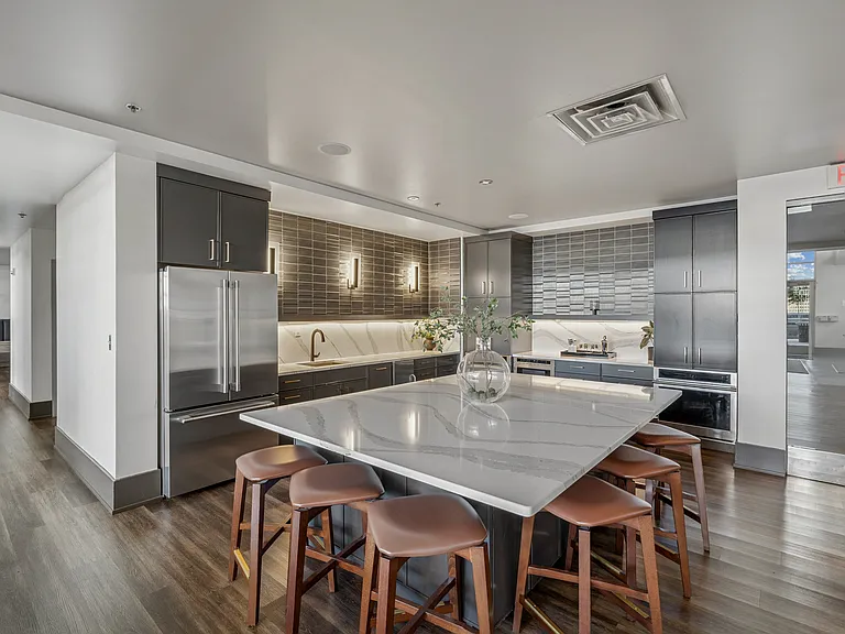 600 12th Ave S #1704 — Photo 21
