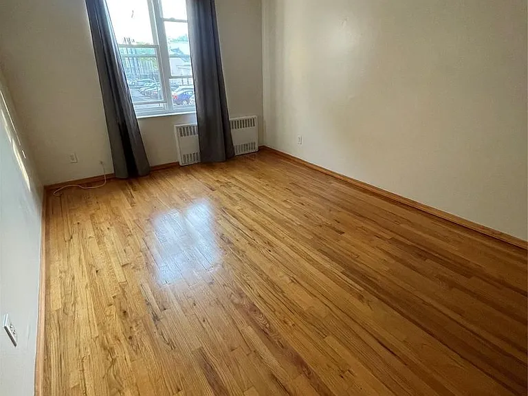 1212 E 98th St #2 — Photo 5