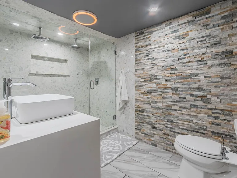 3126 Carlson Dr — Photo 7