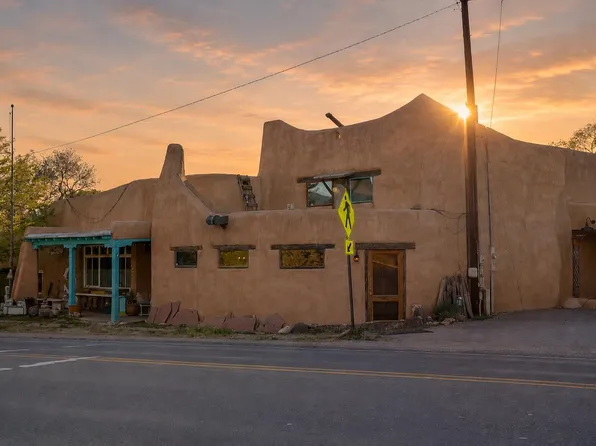 4136 NM Highway 68 Unit A, Ranchos de Taos, NM 87557
