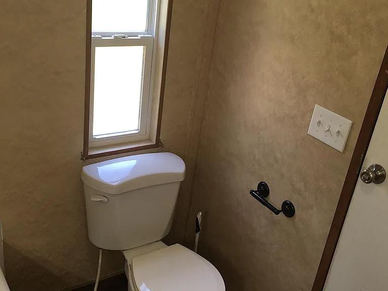 135 Elaine Dr — Photo 12