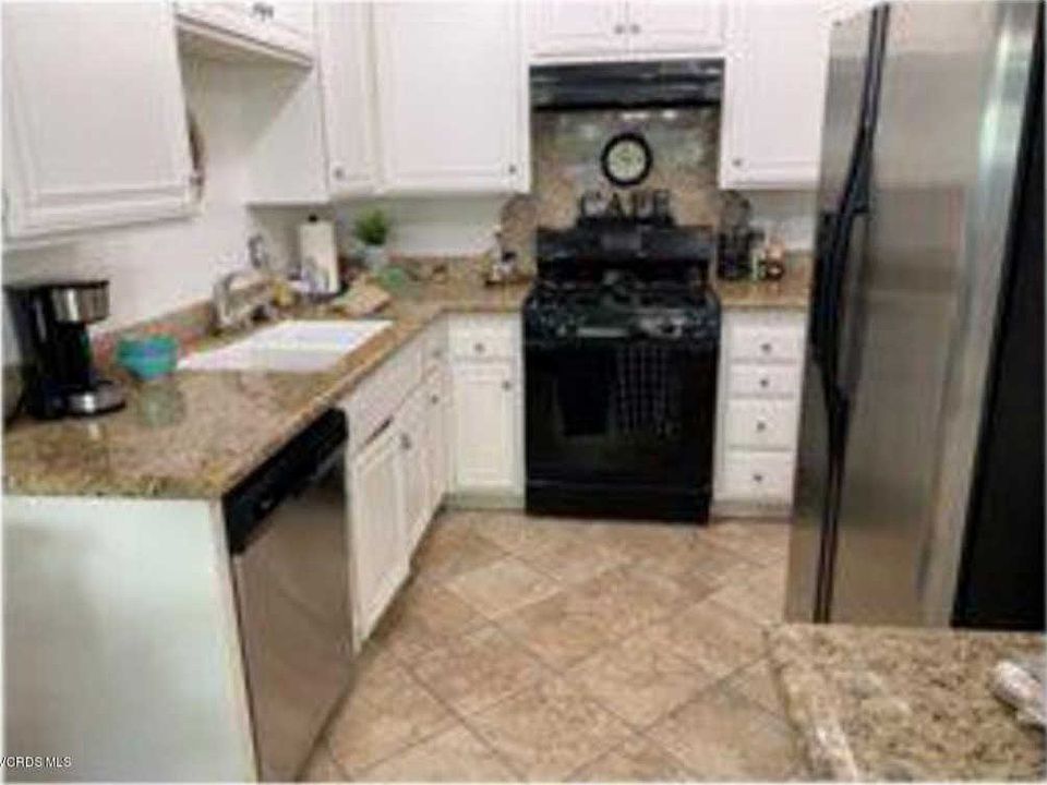 2nd image of 3650 Summershore Ln