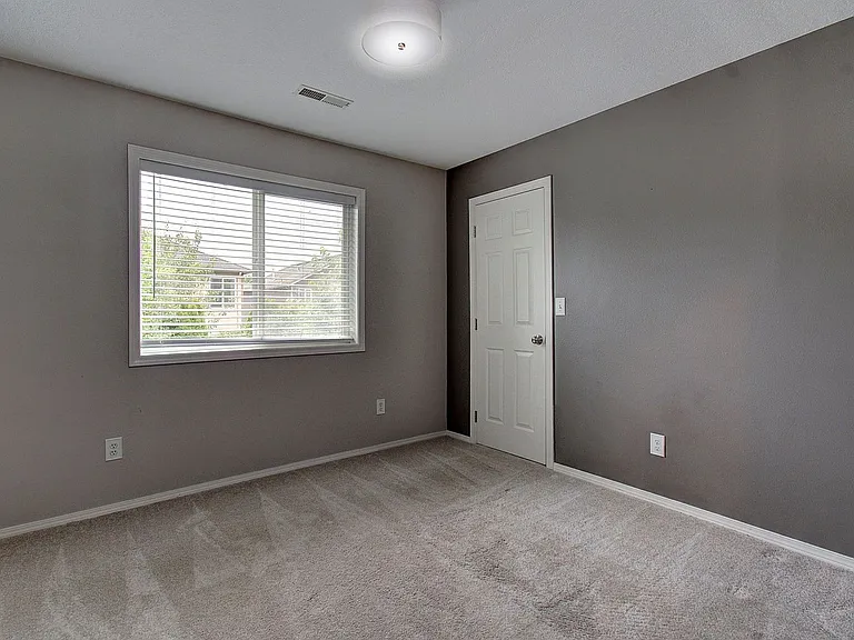 16707 NE 11th St — Photo 18