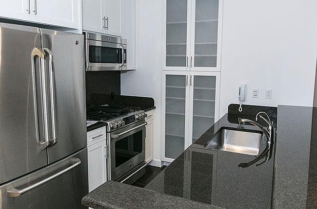 1st image of 320 W 38th St APT 315