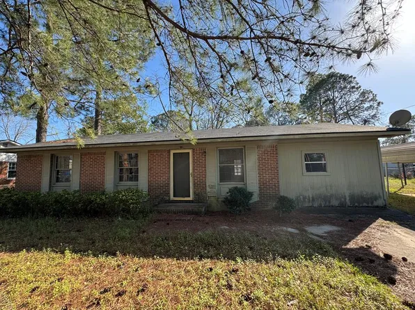 612 Sunset Dr, Tifton, GA 31794