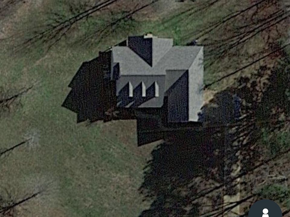 2nd image of 36 Hughes Loop Rd