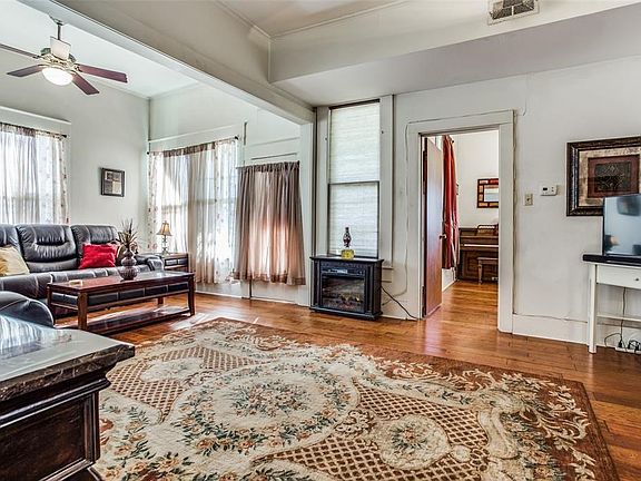 2nd image of 405 Market St E