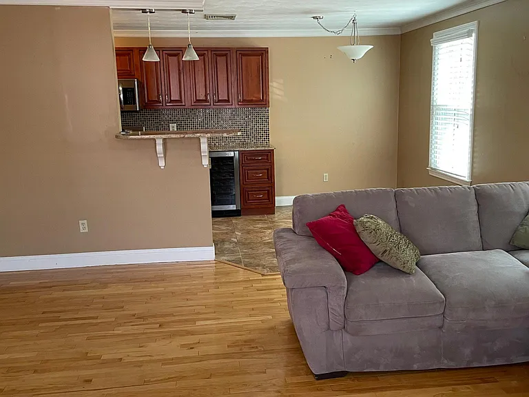 37 Main St #2 — Photo 6