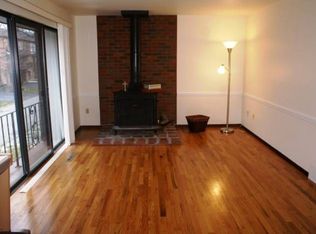308 Woodbridge Dr, Pittsburgh, PA 15237