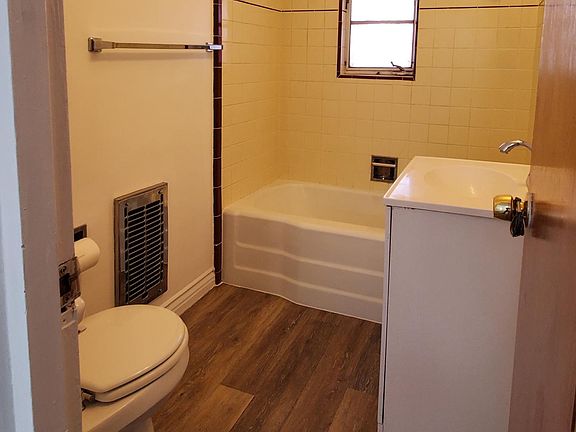 5th image of 633A San Pedro Dr SE