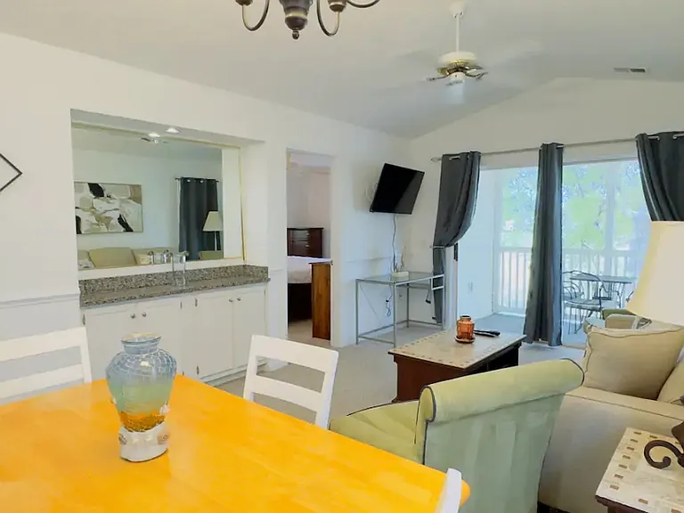 529 White River Dr #19I — Photo 4