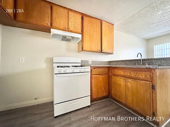 4th image of 15550 Nordhoff St #205A