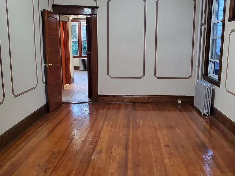 387 Avenue E — Photo 6