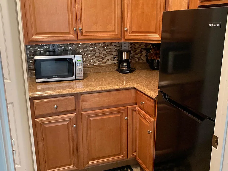 2518 Encina Way #B — Photo 19
