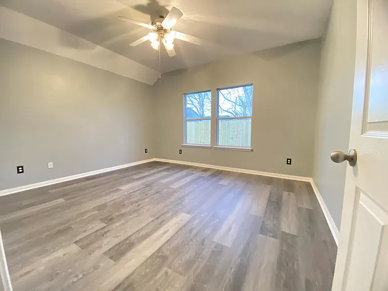 4031 Raspberry Ct — Photo 13