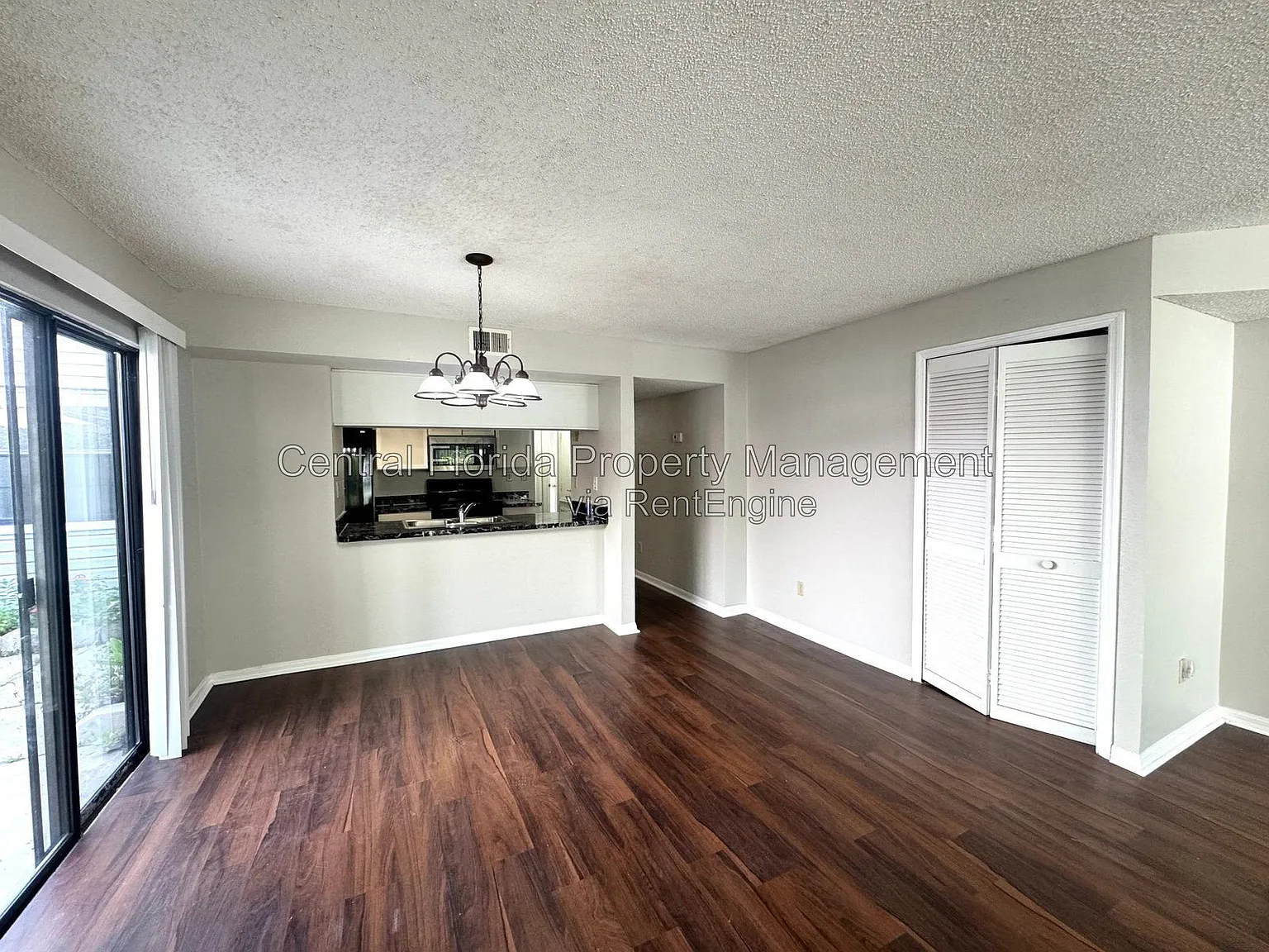 3 bed, 2.0 bath, 1250 sqft, $1,599 — Photo 4
