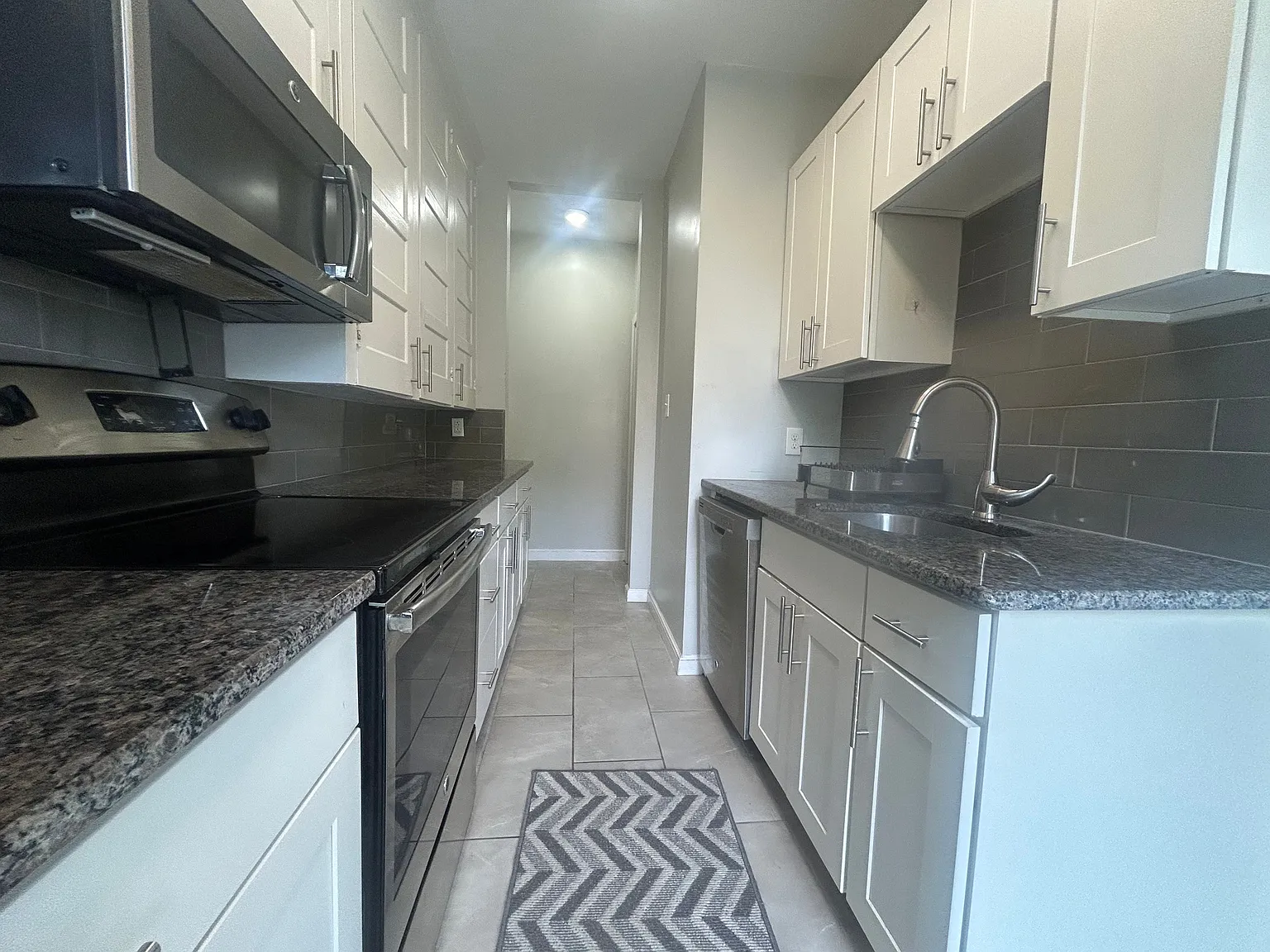 2 bed, 1.0 bath, $1,950 — Photo 4