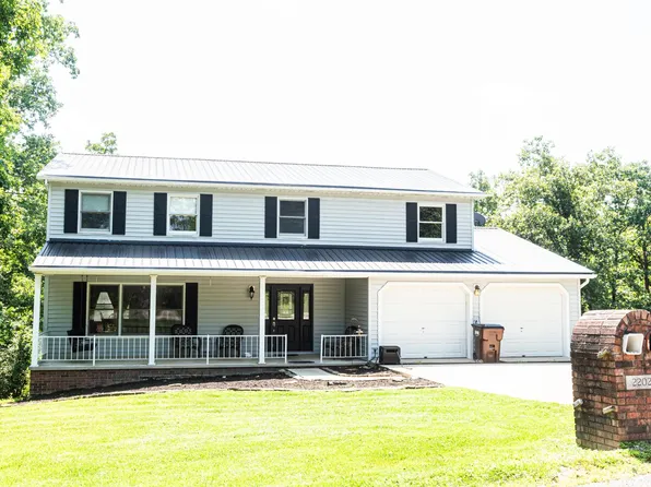 22020 Country Club Dr, Catlettsburg, KY 41129