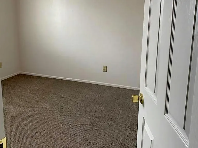 Aspen Park Apartments — Photo 13