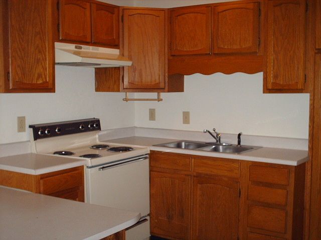 2nd image of 589 S Reilly Rd APT D