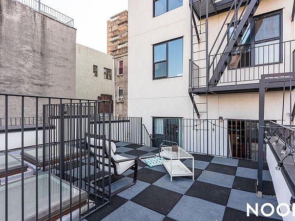 5th image of 90 Manhattan Ave #2H