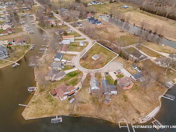 4th image of 152 Lake Shore Dr