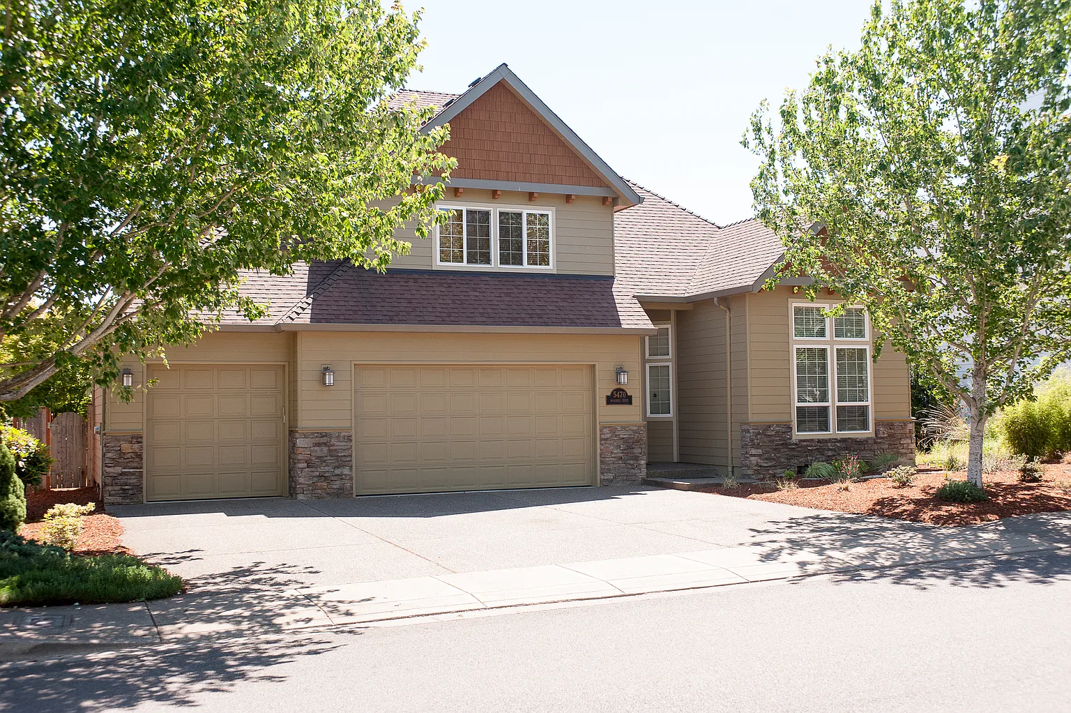 5470 Woodmill Dr SE photo 1