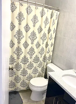 Rented by Compass | media 22