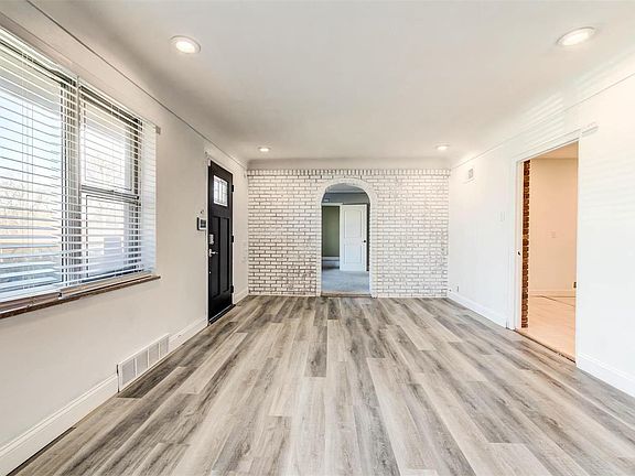 5th image of 7100 Forest Hill Dr