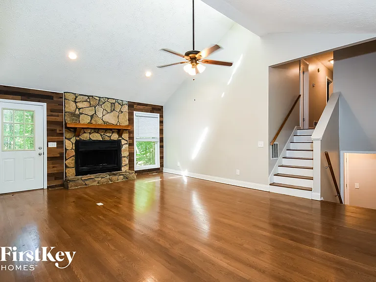 756 Cedar Creek Way — Photo 3