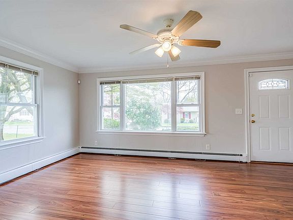 5th image of 25 Louis Ave